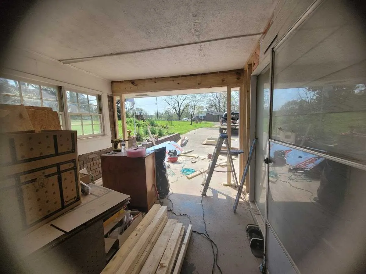 Air movers and dehumidifier for Drying & Dehumidification in Bay City